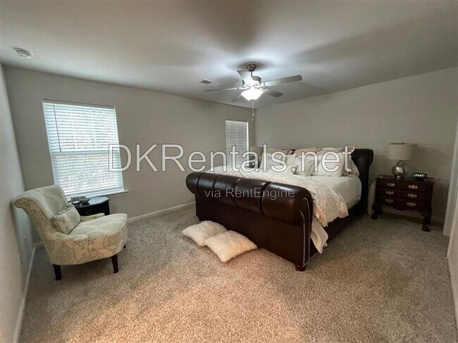 Building Photo - 1375 Vayda Ct