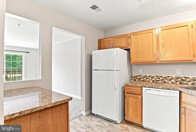 Building Photo - 127 Brookland Terrace