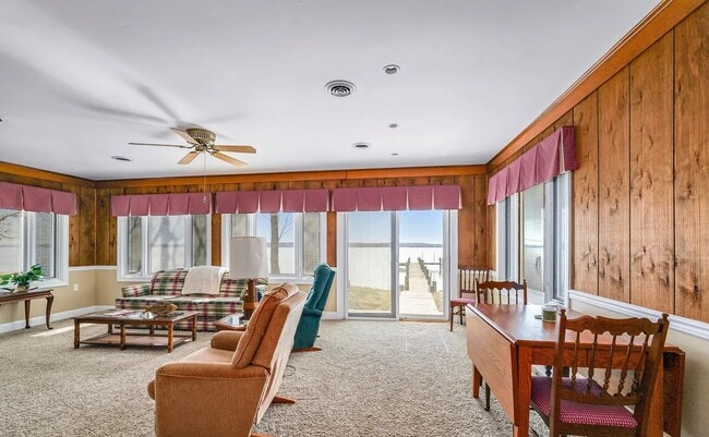 Building Photo - 44 Pocahontas Dr