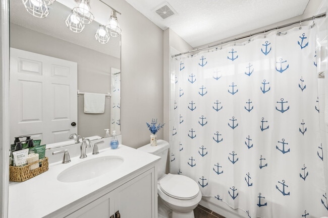 Building Photo - 2229 Lookout Landing