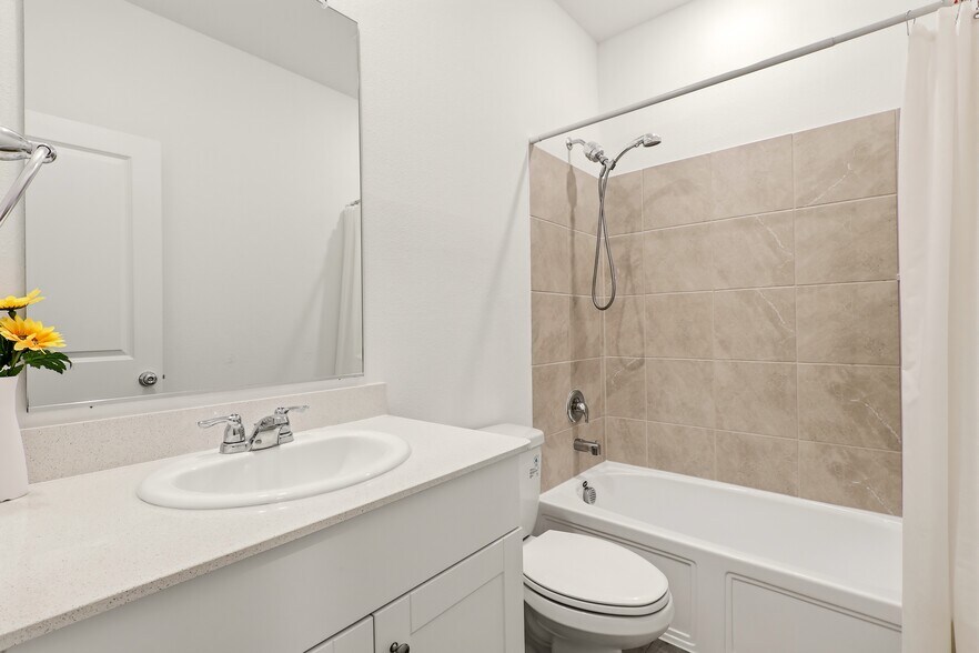 Building Photo - 5105 Greywing Dr
