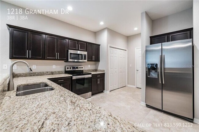 Building Photo - 1218 Grantham Dr