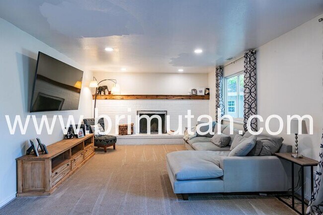 Building Photo - 11412 Autumn Hill Dr
