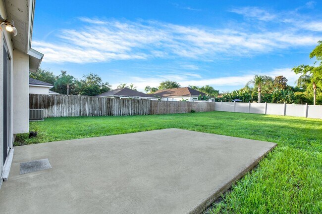 Building Photo - 10613 Little Bend Ln