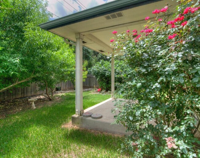 Building Photo - 8701 Corran Ferry Dr