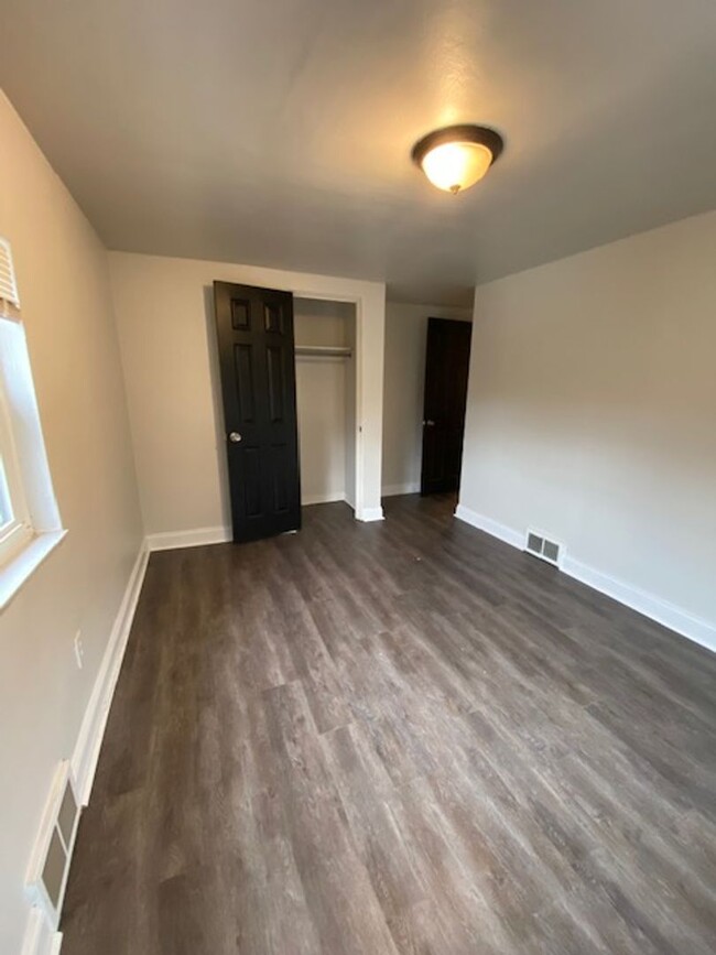 Building Photo - Now Leasing: 3BR Home in Pittsburgh, PA! A...