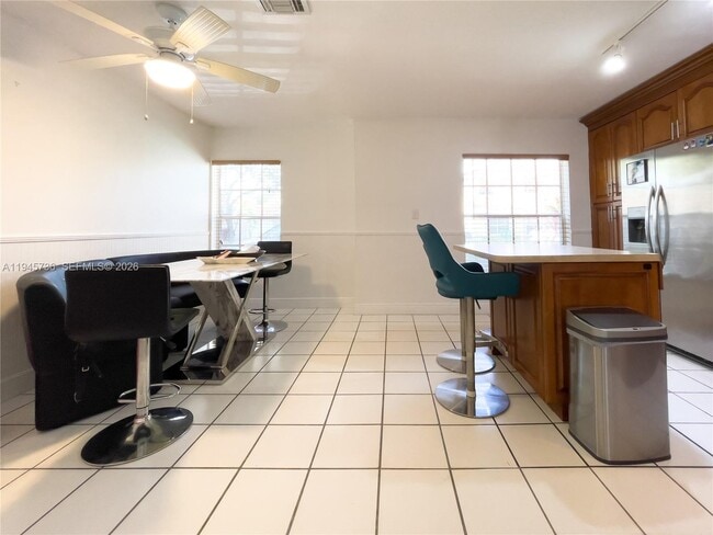 Building Photo - 931 Opal Terrace