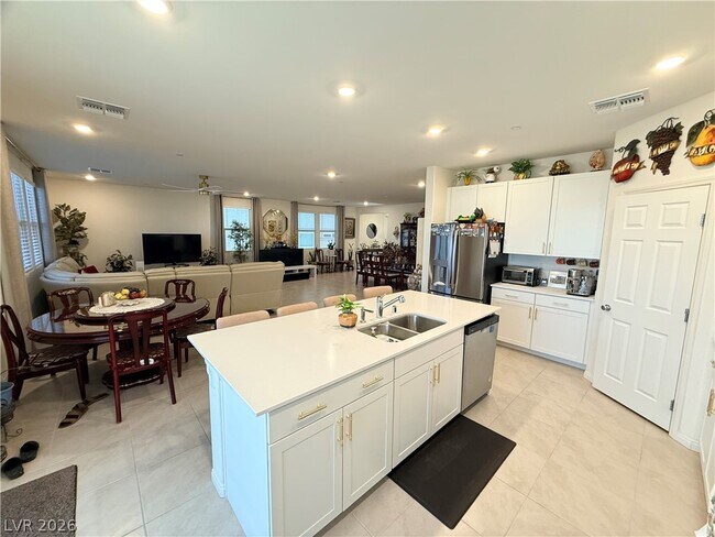 Building Photo - 10854 Gentle Crst Ave