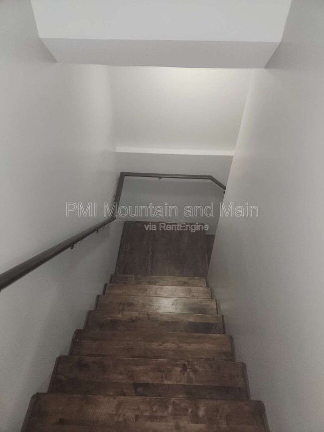 Building Photo - 52 Kirby Rd