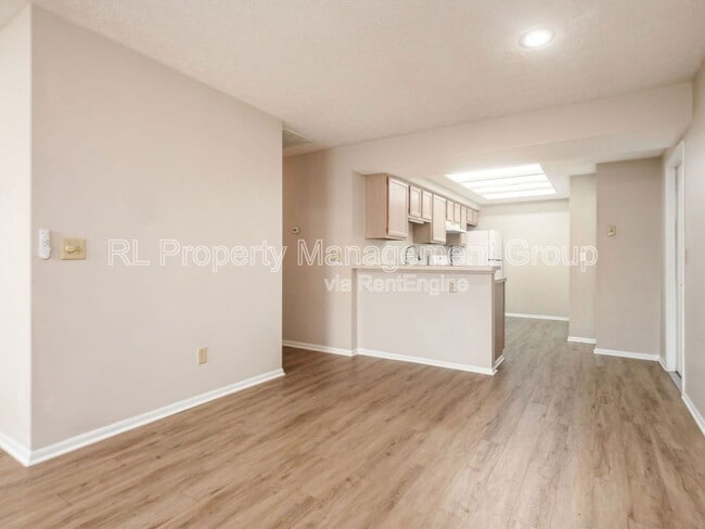 Building Photo - 1241 Villa Oaks Ct