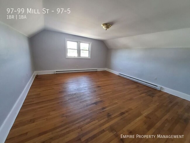 Building Photo - 1 Bedroom / 1 Bathroom Apartment in Wilkes...