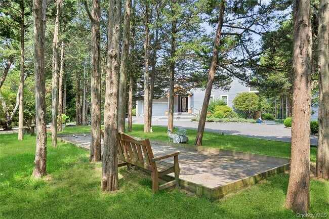 Building Photo - 425 Cedar Point Dr E