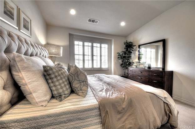 Building Photo - 31 Quartet-