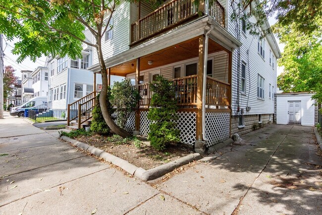 Primary Photo - 40 Boston Ave