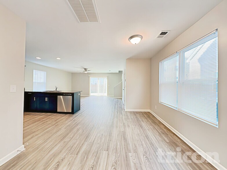 Building Photo - 26 Routhland Ct