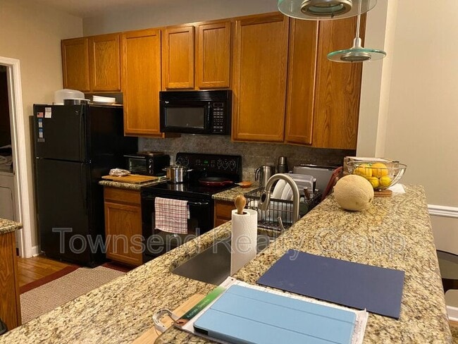 Building Photo - 16244 Redstone Mountain Ln