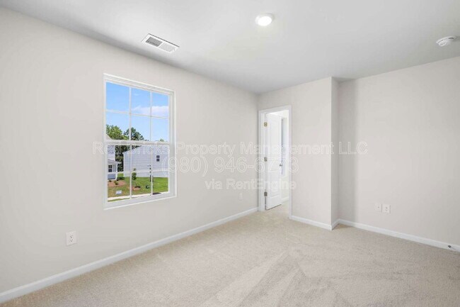 Building Photo - 10132 Chatham Run Ln