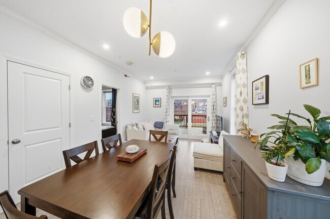 Building Photo - 68 Edson St