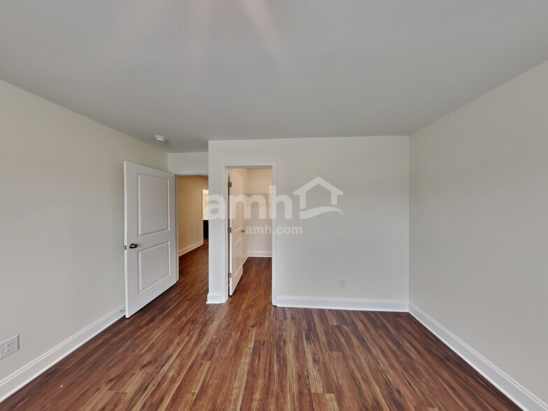 Building Photo - 5316 Virtue Ave