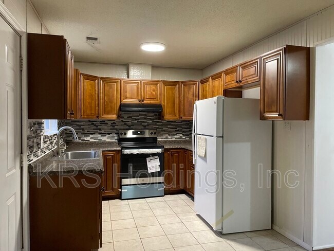 Building Photo - 1503 Garland Way