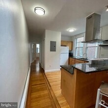 Building Photo - 641 Bainbridge St