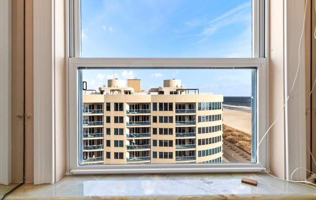 Building Photo - 360 shore Rd