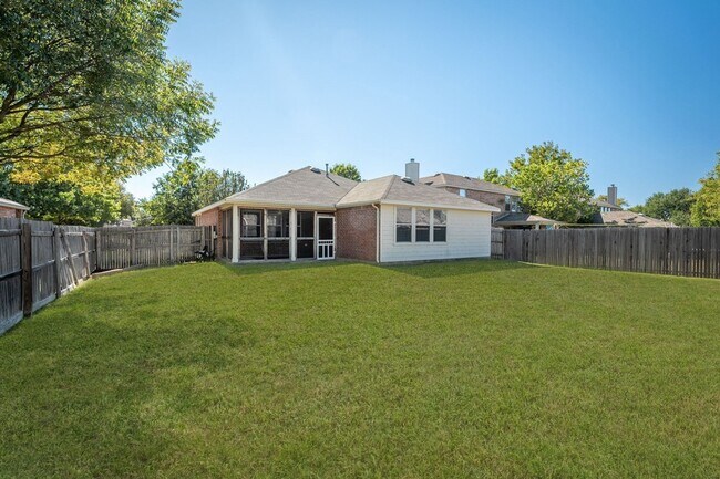 Building Photo - 1329 Missouri St
