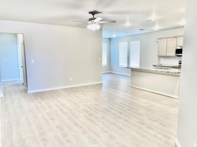 Building Photo - 7729 96th St