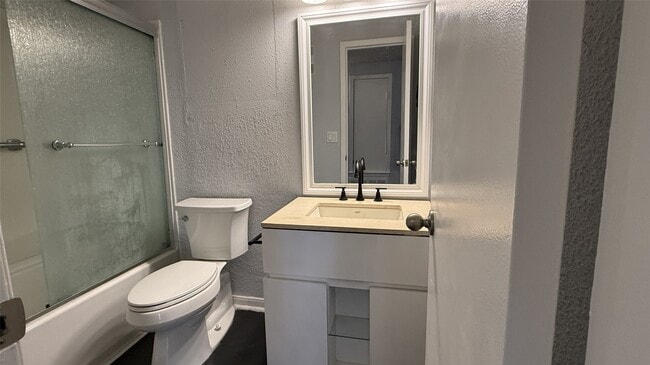 Building Photo - 250 El Dorado Blvd