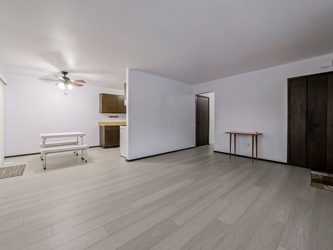 Building Photo - COMING SOON! Charming and Comfortable Living on Bayview Drive