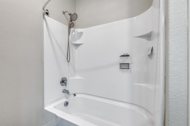 Building Photo - 3015 Watercrest Dr