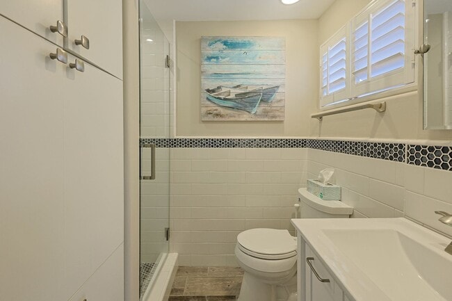 Building Photo - Spectacular 2 Bd/2Ba Glorietta Bay Condo.