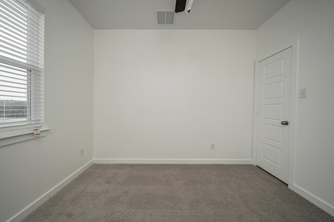 Building Photo - 8454 1st St
