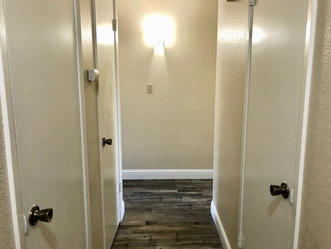 Building Photo - $1,699 Shaw and Minnewawa, 2 Bedroom Duple...