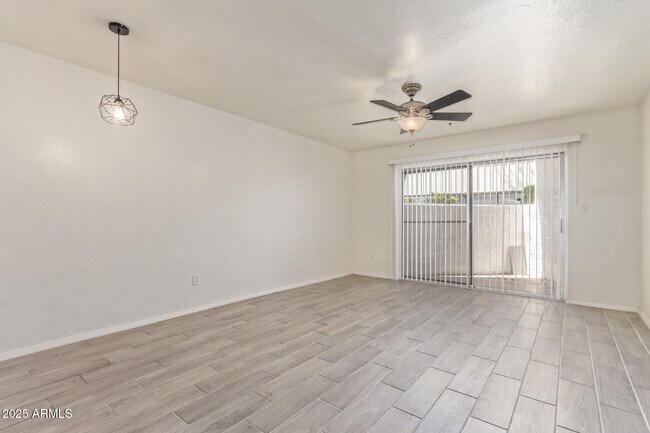 Building Photo - 7494 E Earll Dr