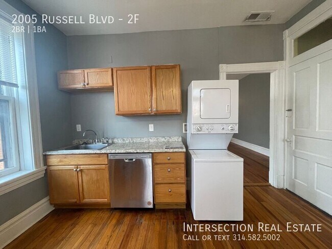 Building Photo - 2005 Russell Blvd