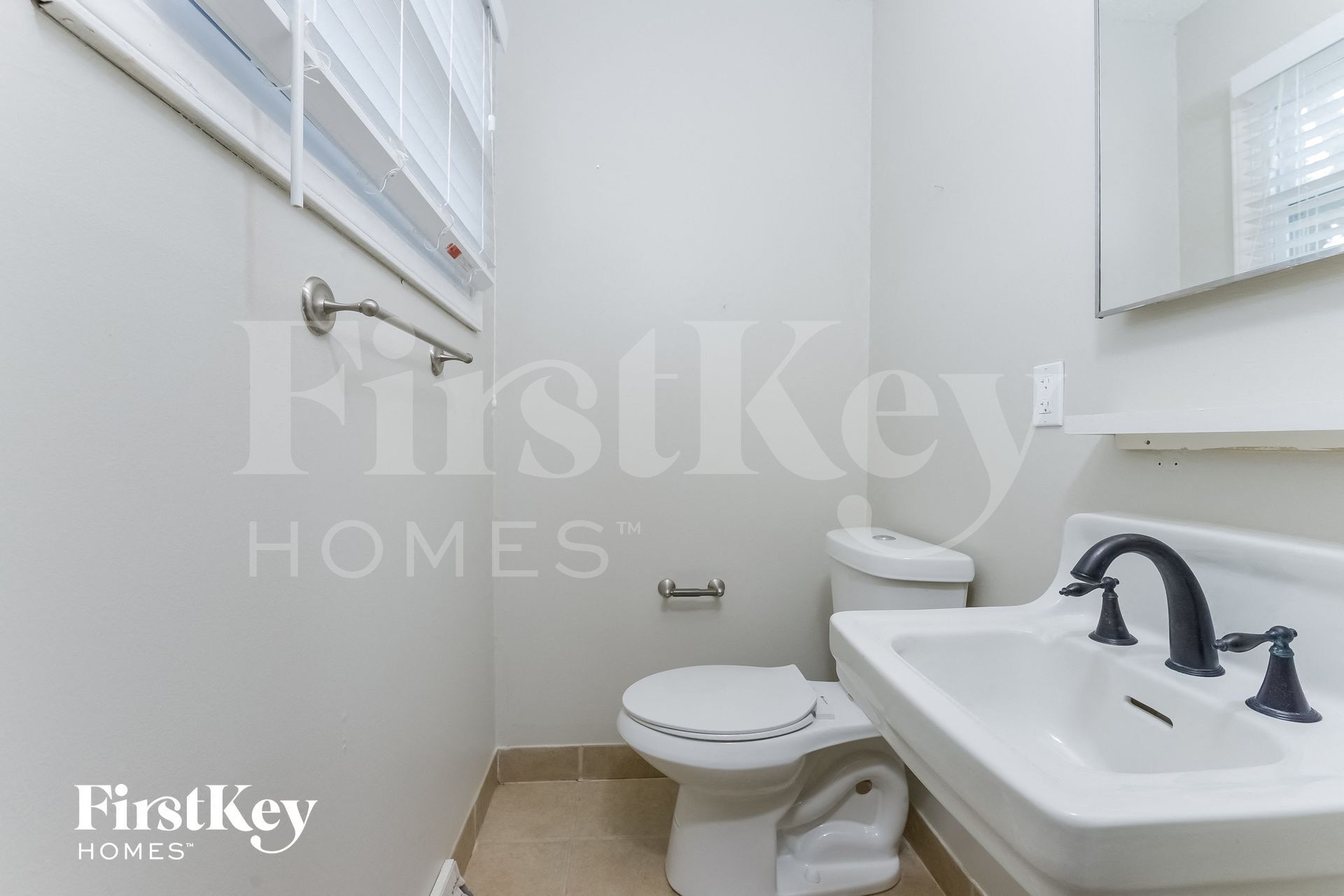 Building Photo - 210 Berry Ave