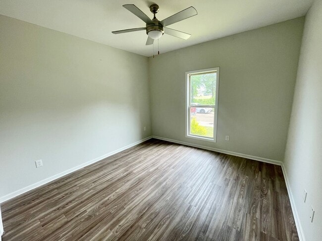 Building Photo - Beautiful 3/2 + office home for rent next to Brandon High School!
