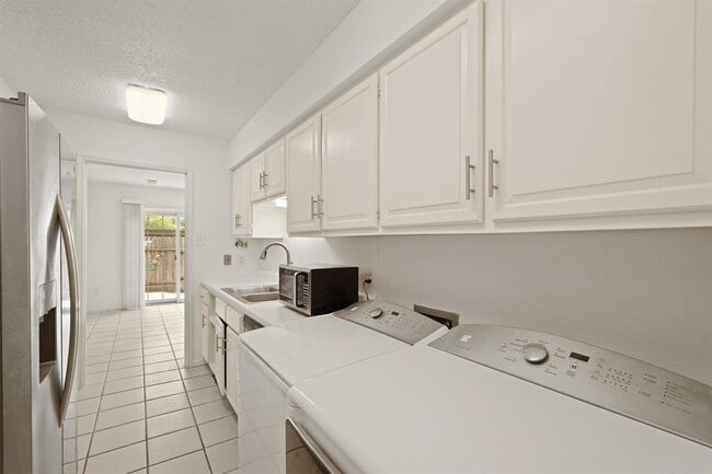 Building Photo - 14553 Misty Meadow Ln