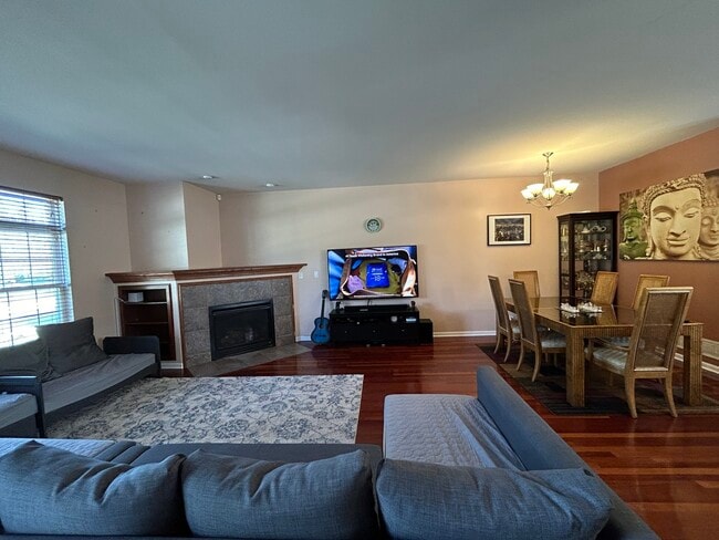 Building Photo - 1410 Brownstone Pl