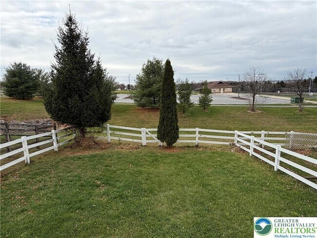 Building Photo - 7109 Hunt Dr