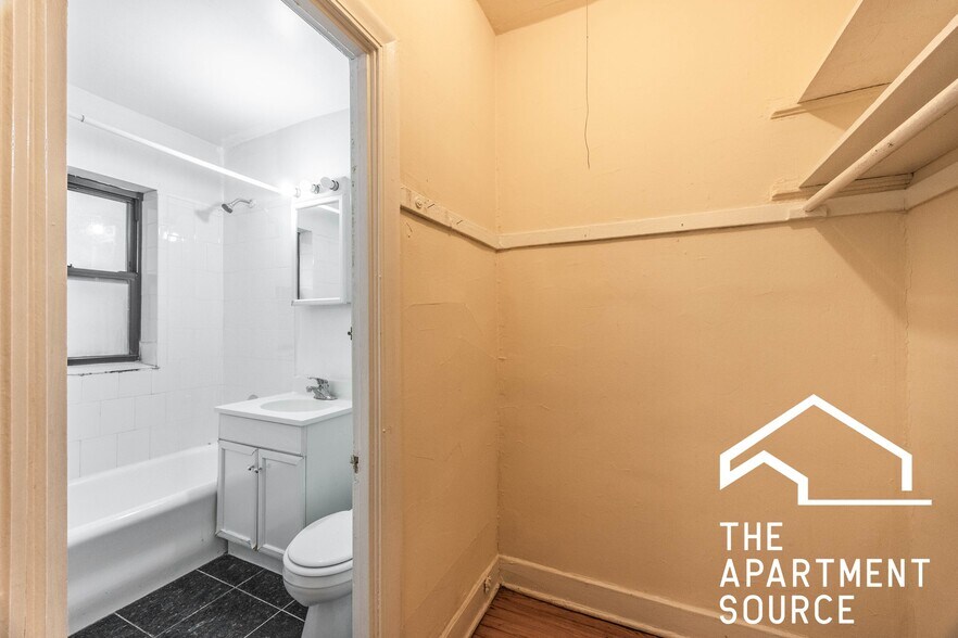 Building Photo - 532 W Arlington Pl