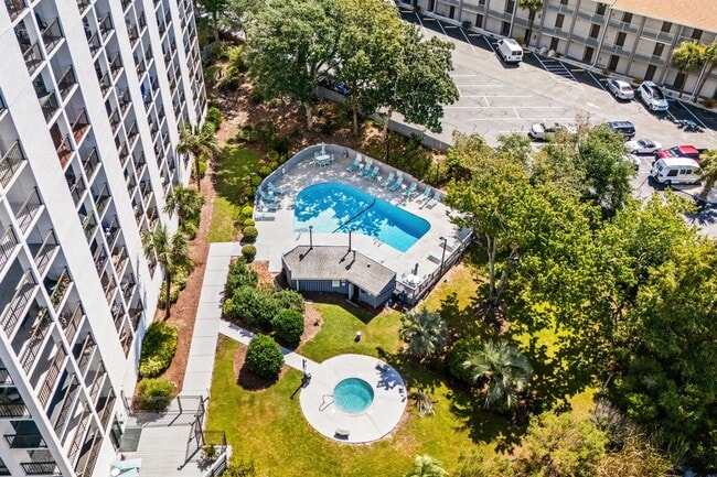 Building Photo - Sea Mark Tower – 3BR Ocean-View Condo