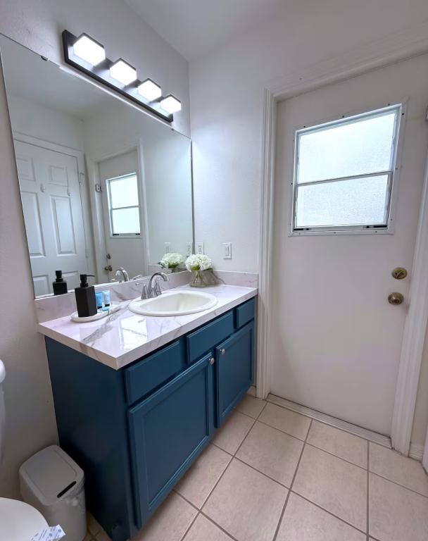 Building Photo - 1518 Gulfview Dr