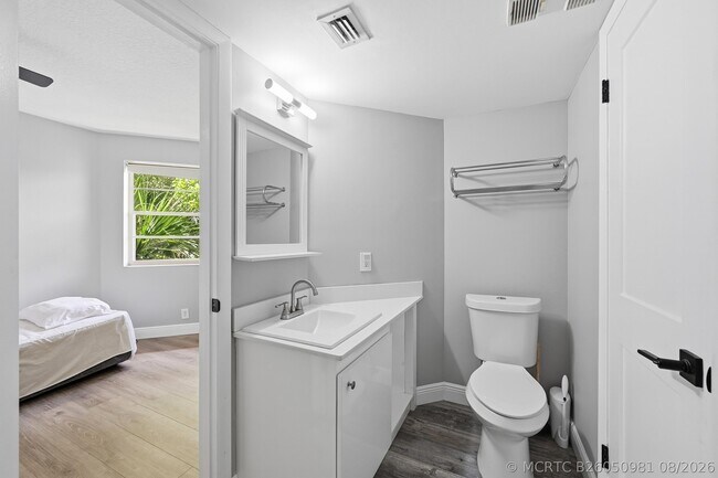Building Photo - 10401 W Broward Blvd