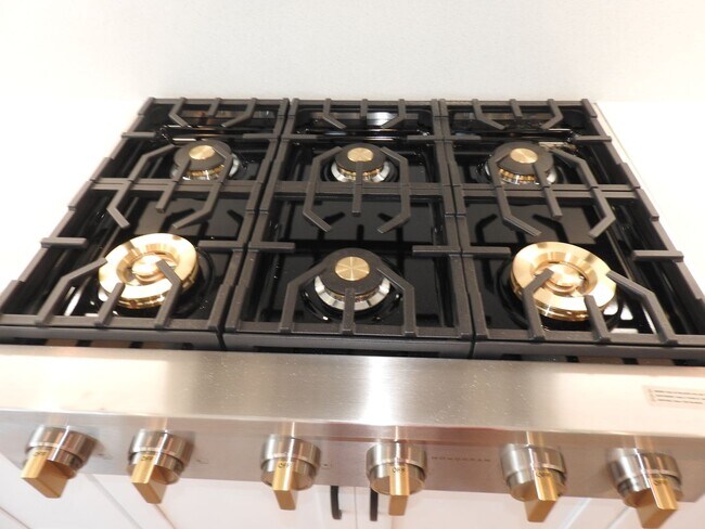 Building Photo - Brand New Smart Home in Granite Bay Beauty With Solar!!