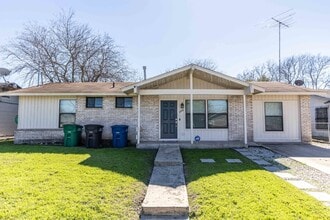 Building Photo - 8016 Landing Ave