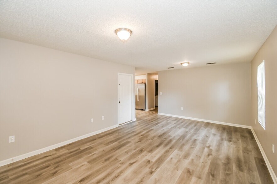 Building Photo - 8720 Hare Ave