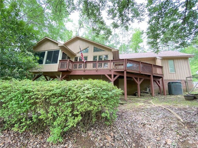 Building Photo - 3299 Liverpool Dr