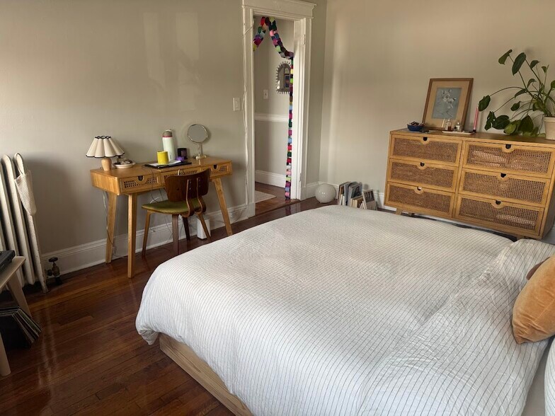 Building Photo - 1197 Commonwealth Ave